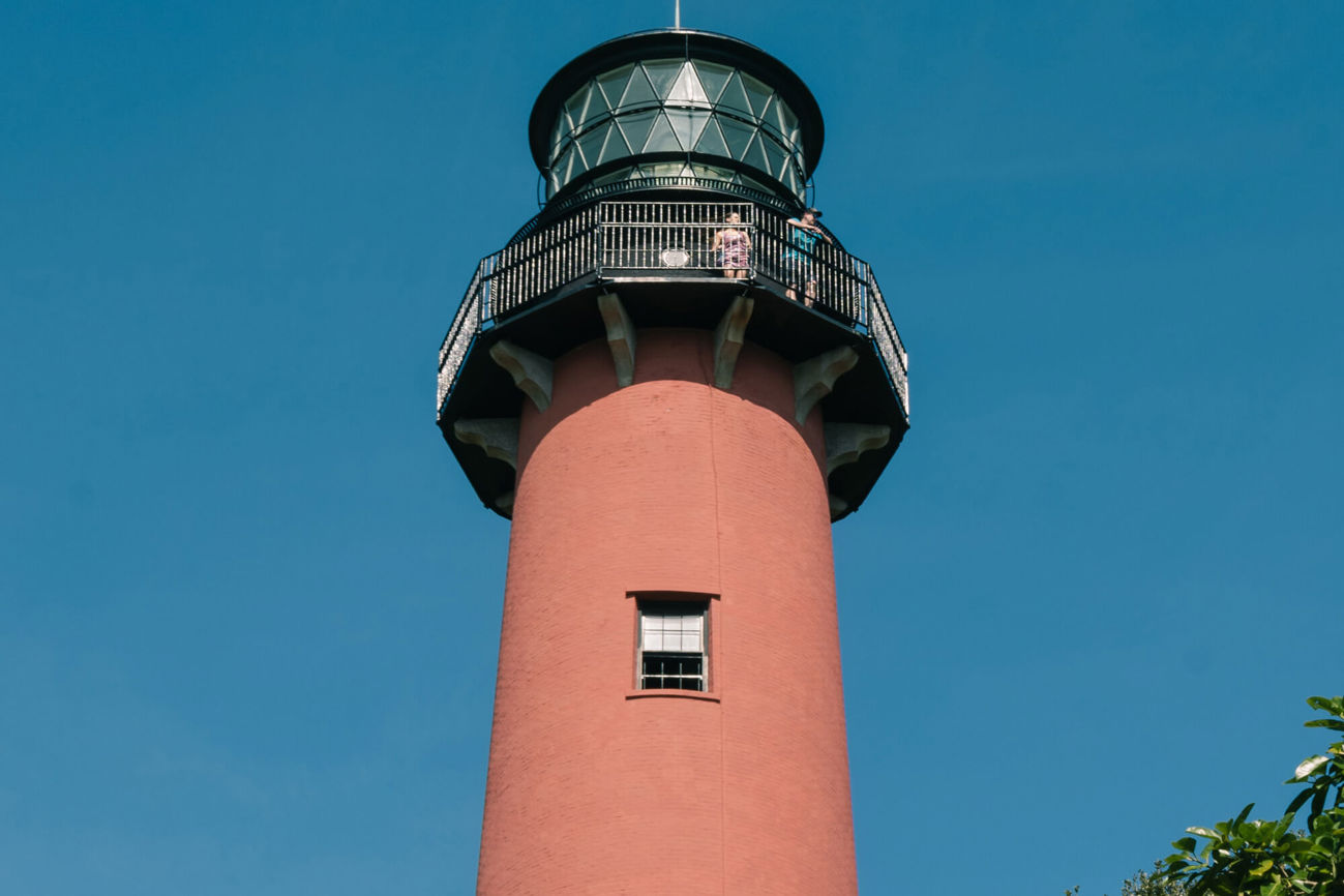 The red lighthouse