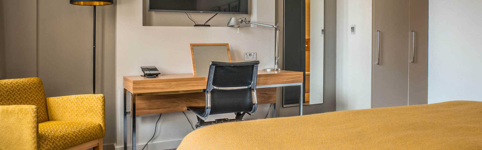 City Room with double bed and desk at Apex Waterloo Place Hotel