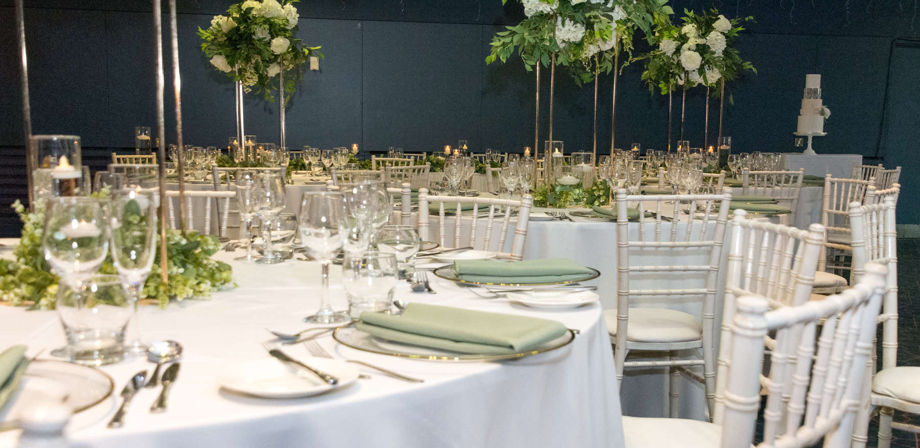 Wedding Table Arrangements With Greenery