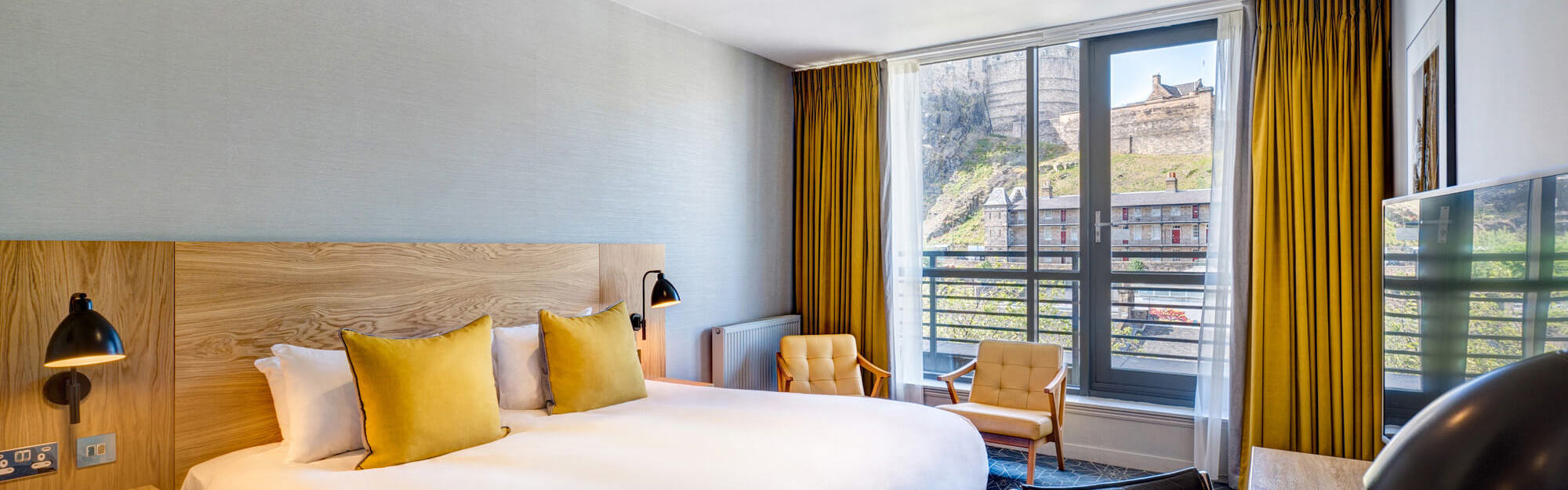 Castle View Deluxe Room with Balcony at Apex Grassmarket Hotel