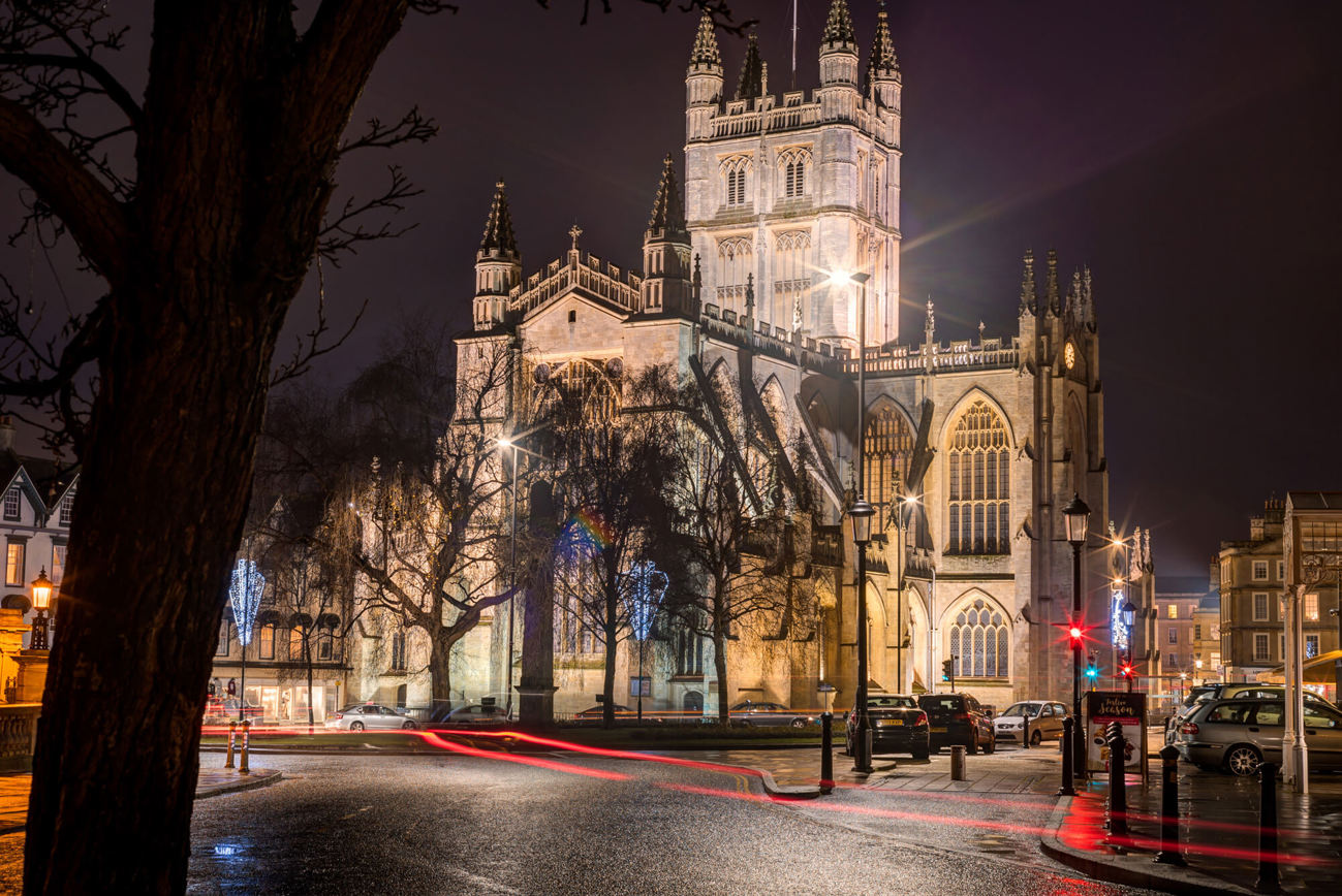 Bath Abbey at night