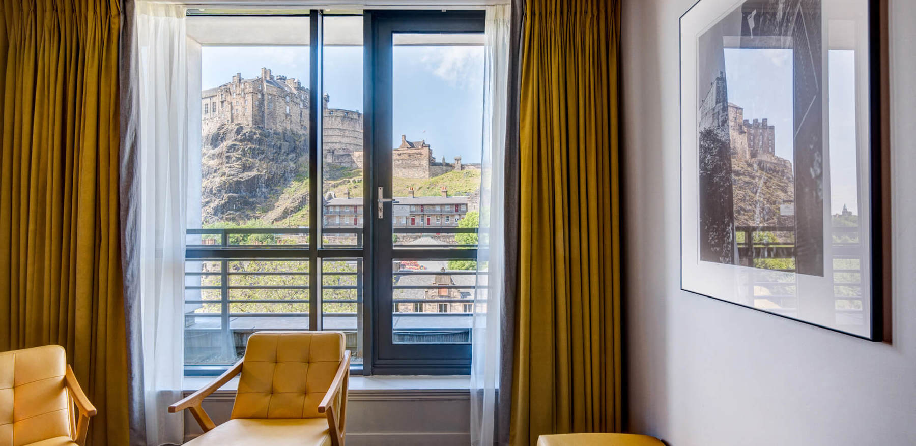 Castle View Deluxe Room with Balcony view of Edinburgh Castle at Apex Grassmarket Hotel