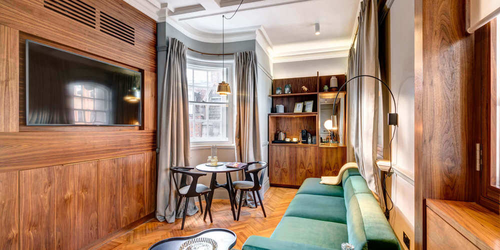 Grand Suite at Apex Temple Court Hotel