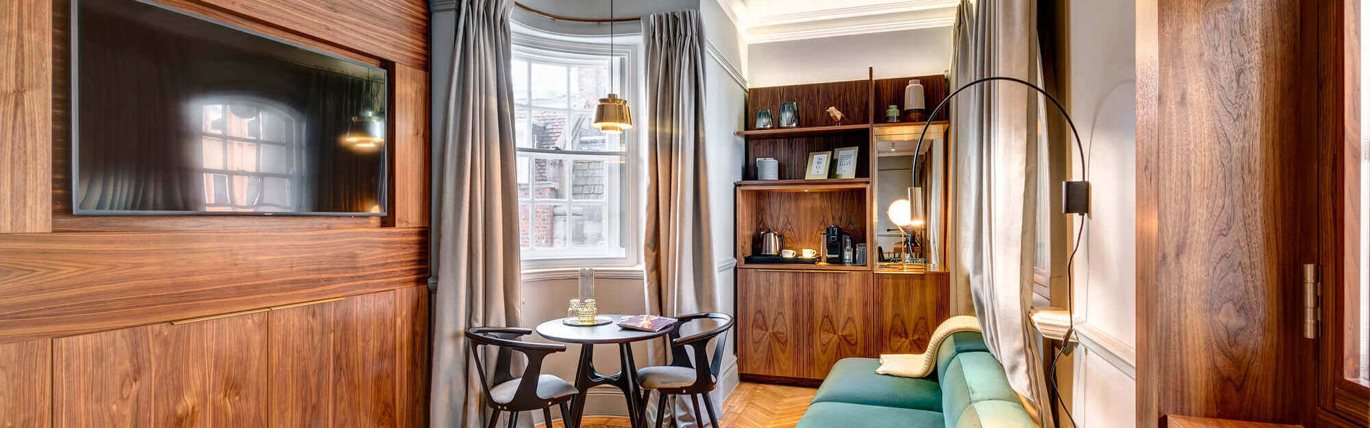 Grand Suite at Apex Temple Court Hotel