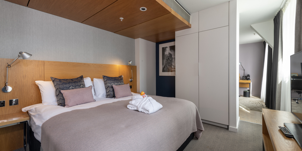 Junior Suite at Apex City of London Hotel