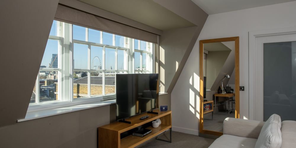 Deluxe Room at Apex Temple Court Hotel