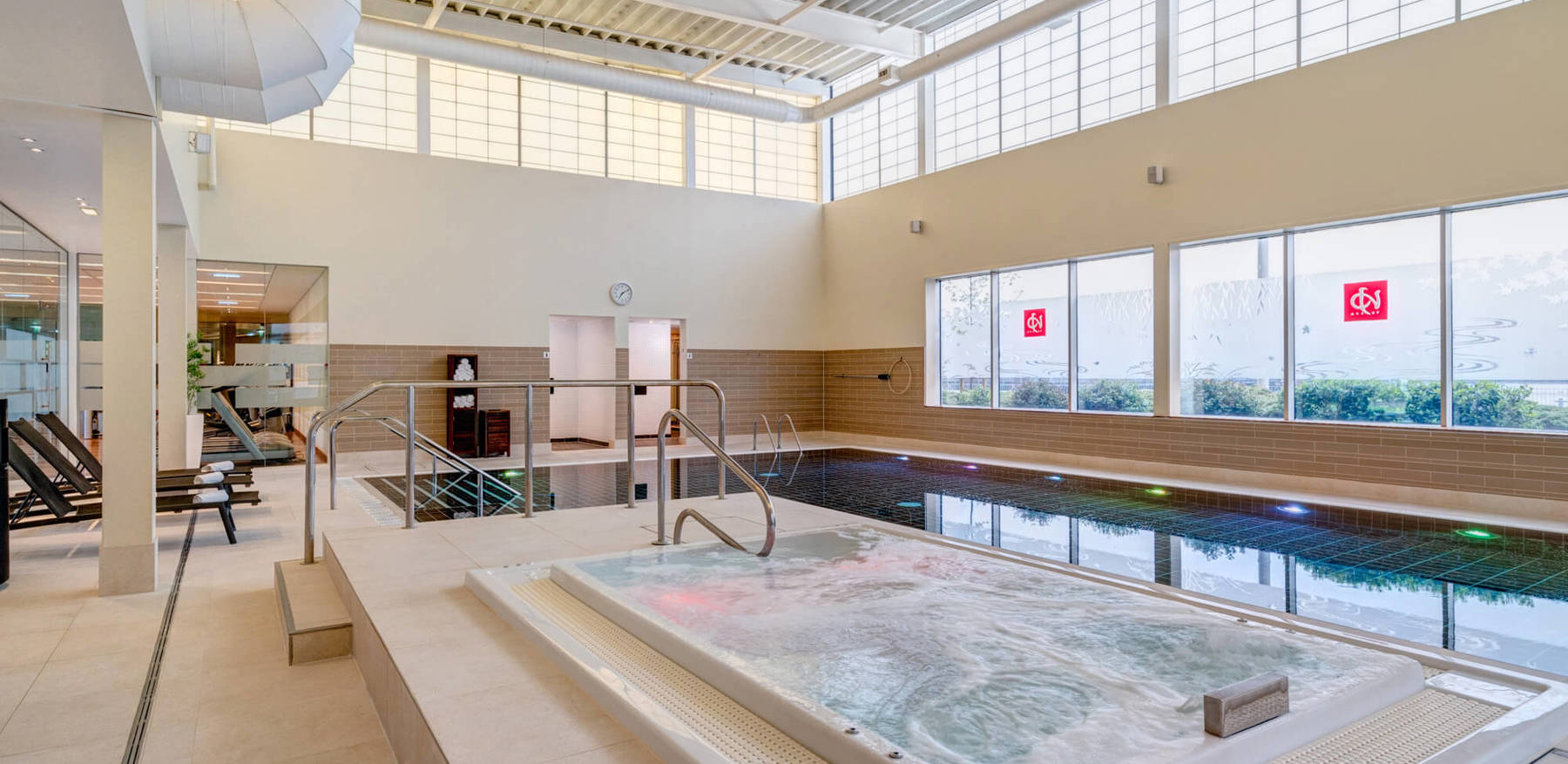 Swimming pool and hydrotherapy spa pool at Yu Spa