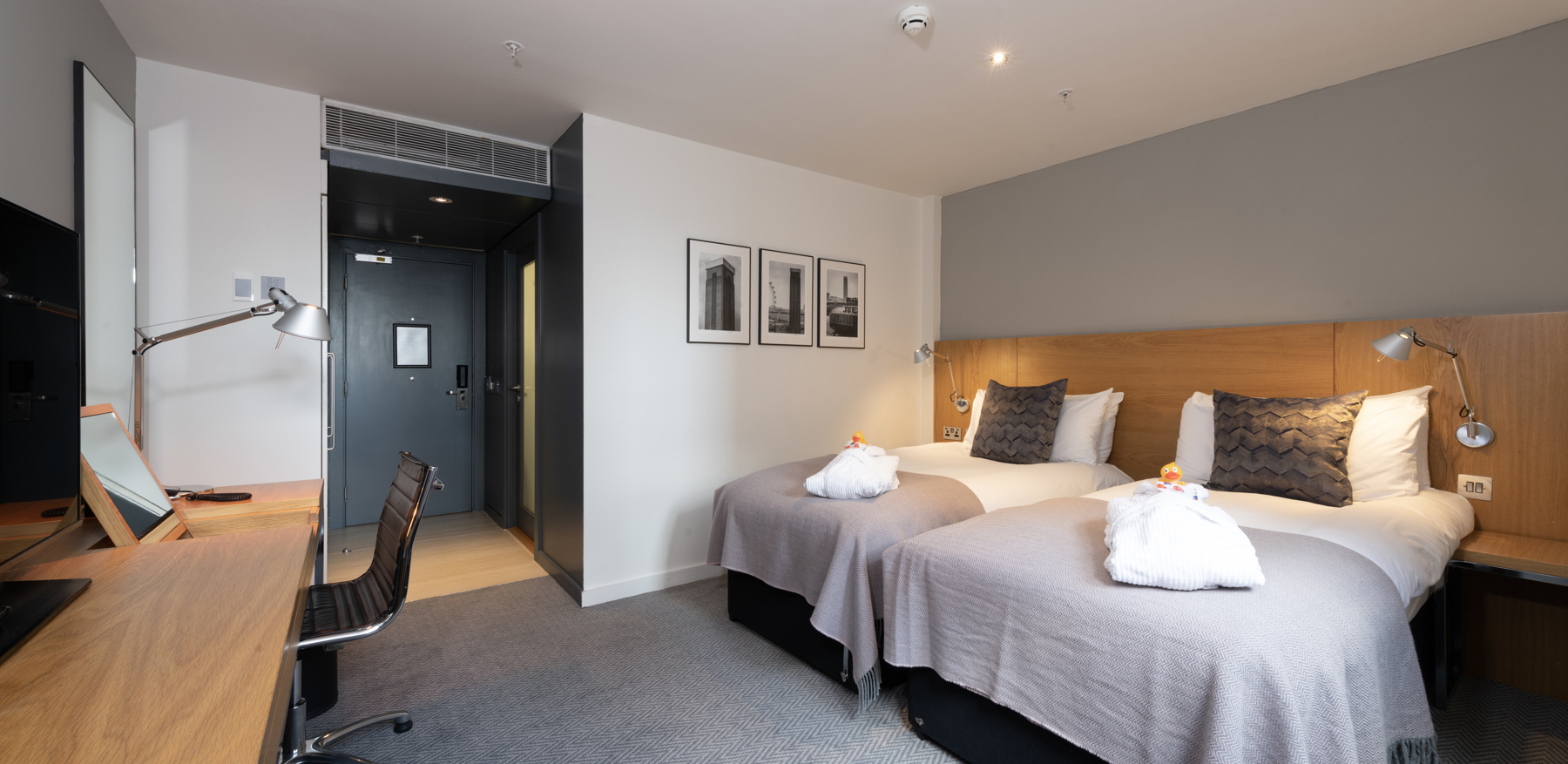 City Twin Room at Apex City of London Hotel