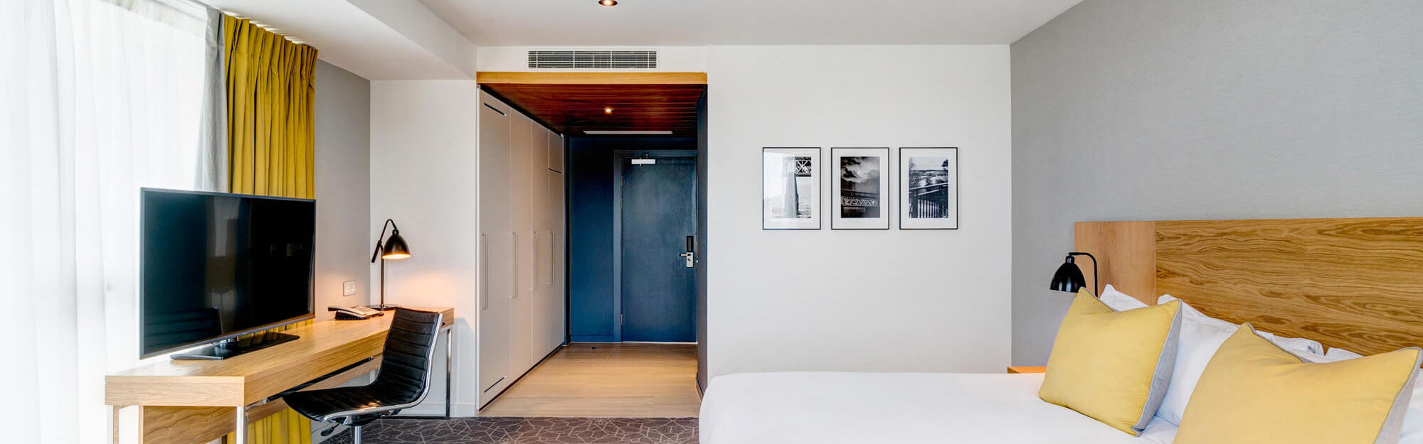 Quay View Superior Room at Apex City Quay Hotel & Spa