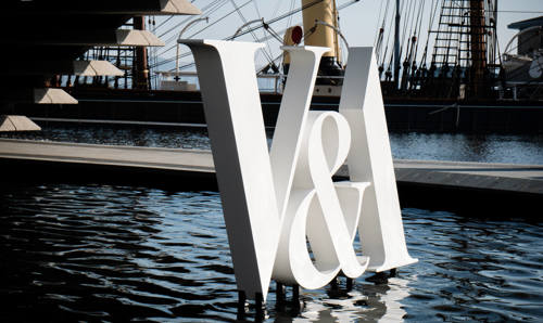 V&A sign outside V&A Dundee
